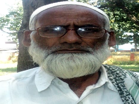 Car crashed into a tree , Pilibhit Four killed , including the dealer